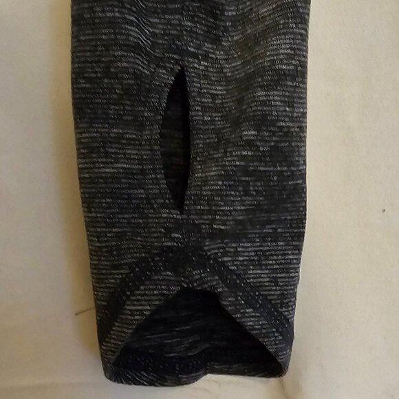 The North Face Flash Dry 1/4 Zip Pullover Long Sleeve Shirt Womens Size (S/P) - Picture 2 of 5